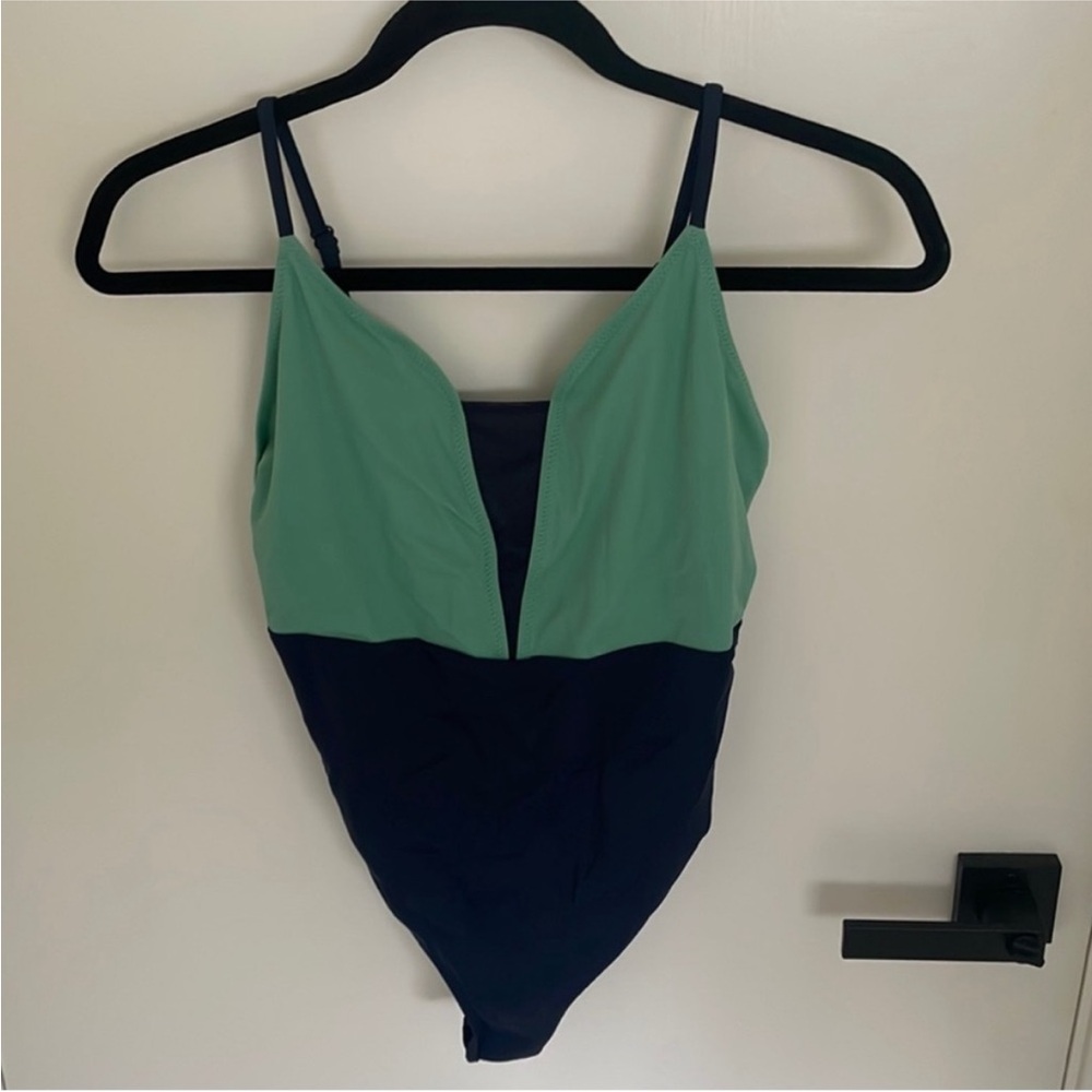 Lively One Piece Swimsuit, Medium